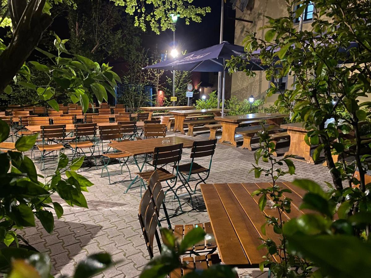 Hotel-Gasthof Zur Post Velburg Eksteriør bilde