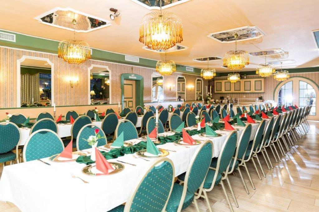 Hotel-Gasthof Zur Post Velburg Eksteriør bilde
