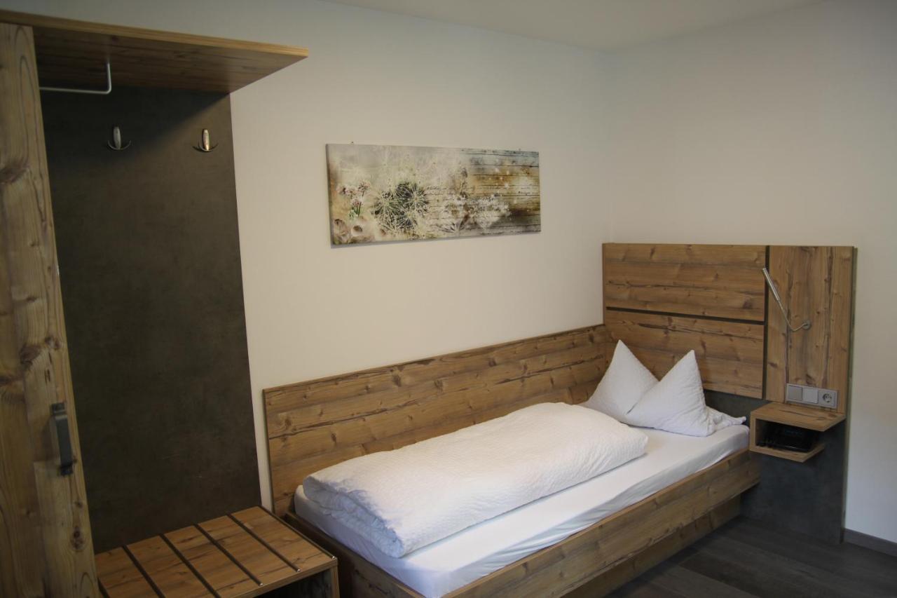 Hotel-Gasthof Zur Post Velburg Eksteriør bilde