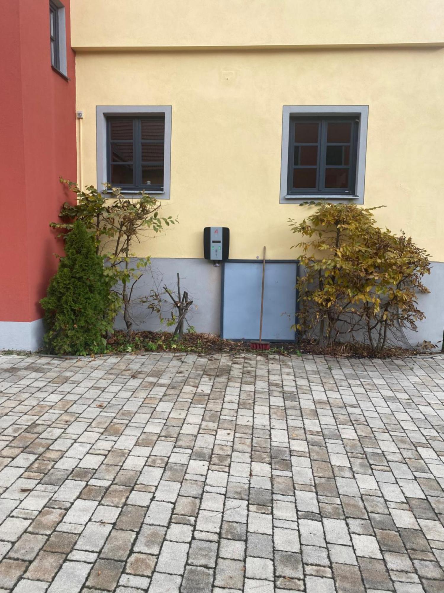 Hotel-Gasthof Zur Post Velburg Eksteriør bilde