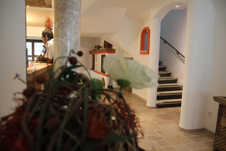 Hotel-Gasthof Zur Post Velburg Eksteriør bilde