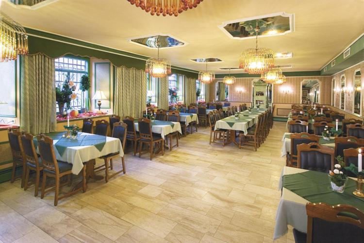 Hotel-Gasthof Zur Post Velburg Eksteriør bilde