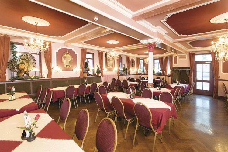 Hotel-Gasthof Zur Post Velburg Eksteriør bilde